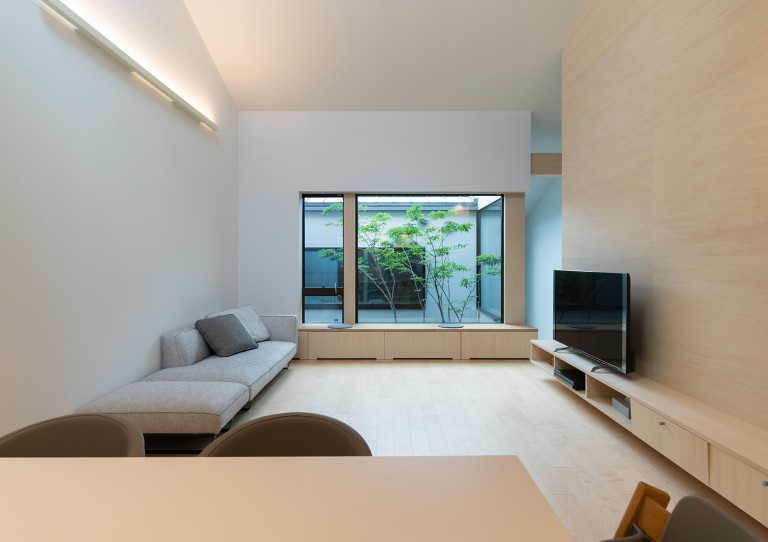 https://www.advance-architect.co.jp/works/2018/05/hhh2/